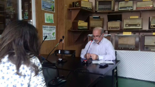 Imagen: Los técnicos del #ProyectoADAPTALOCAL están hablando en Radio Siruela 107.80FM de la jornada fin de...