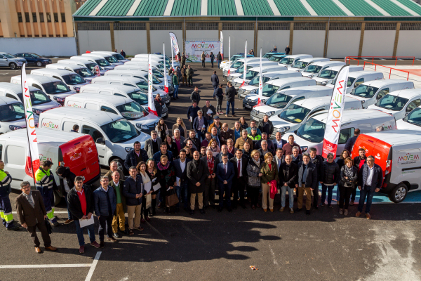 Imagen: La entrega de vehículos eléctricos a municipios del Plan MOVEM encara su recta final