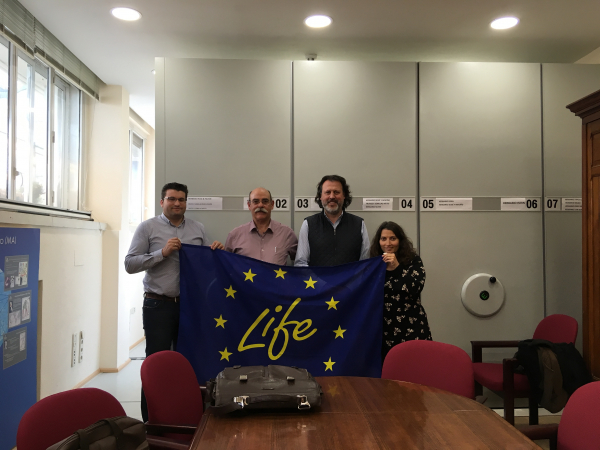 Imagen: Diputación de Badajoz se reúne con ASESCUVE para la implantación de cubiertas vegetales y ajardinami...