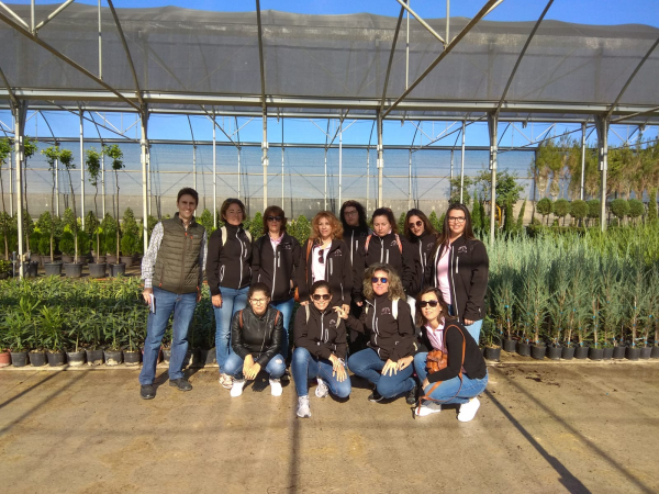 Imagen: Las alumnas del proyecto “La Nava Avanzando” visitan el Vivero Provincial de Diputación de Badajoz