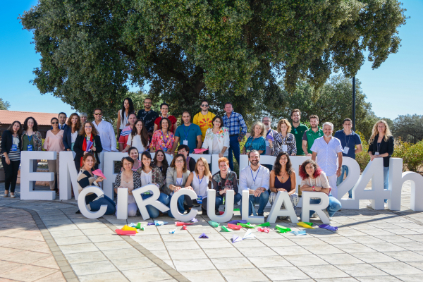 Imagen: Un Eco Hostel para viajeros y animales gana el premio a mejor proyecto emprendedor en el concurso em...