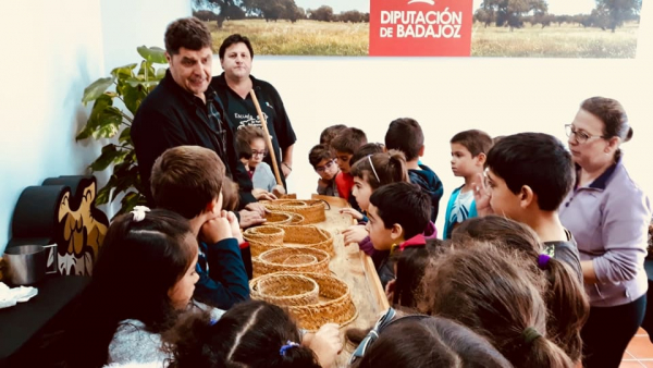 Imagen: Finaliza el programa de sensibilización #pastoréate de la Escuela de Pastores de Extremadura en Cast...