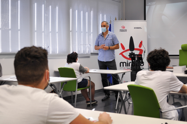 Imagen: Inaugurado en Alburquerque el curso de Experto Profesional en Robótica