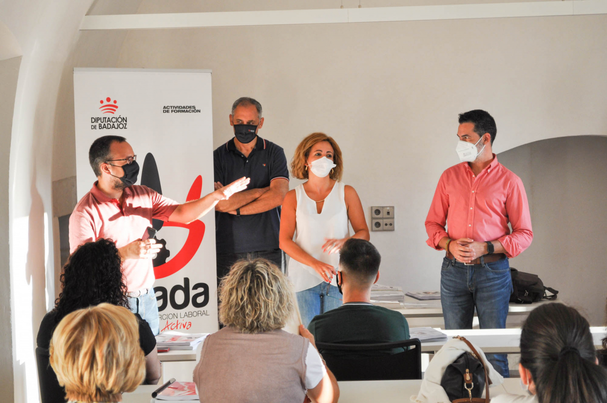 Inicia en Olivenza un curso de ‘Atención sociosanitaria a personas dependientes en instituciones sociales’