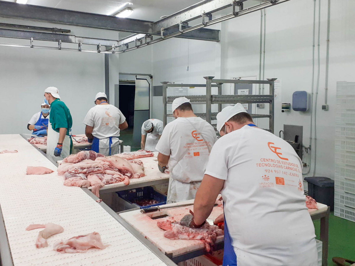 Más de la mitad del alumnado del curso ‘Sacrificio, faenado y despiece de animales’ ha encontrado trabajo de manera inmediata