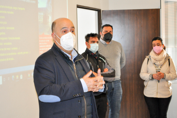 Imagen: Clausurado el curso de Instalaciones solares fotovoltáicas en Bienvenida