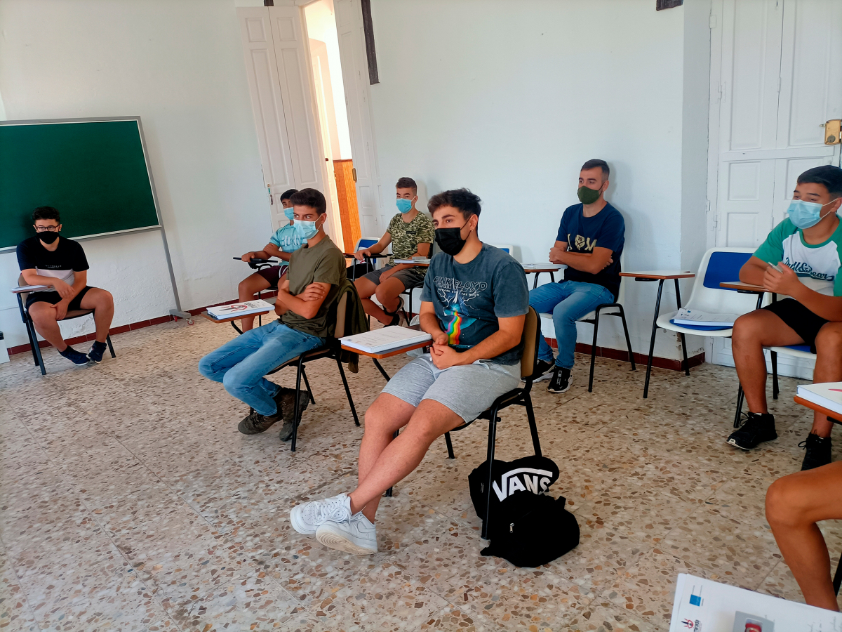 Comienza en Barcarrota una acción formativa de ‘Especialista en trabajos de descorche y poda de encinas y alcornoques’