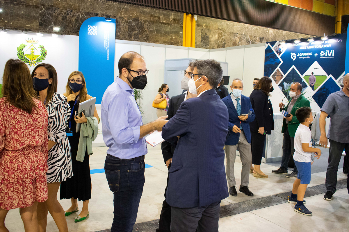 La Diputación de Badajoz presenta su red provincial de puntos de recarga para vehículos eléctricos en el Foro Greencities 2021 de Málaga