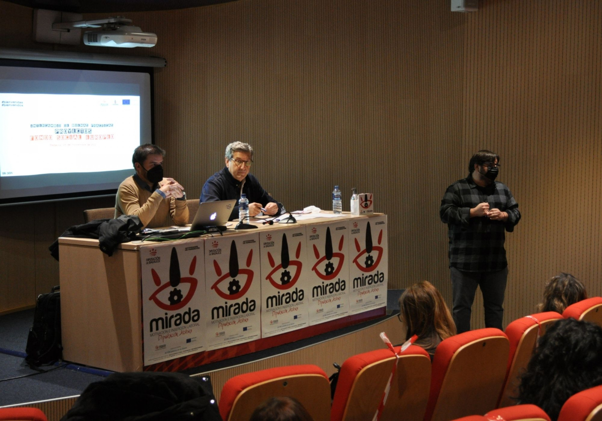 La Diputación de Badajoz celebra una jornada de Intercambio de buenas prácticas orientadas a la gestión de proyectos financiados por el Fondo Social Europeo