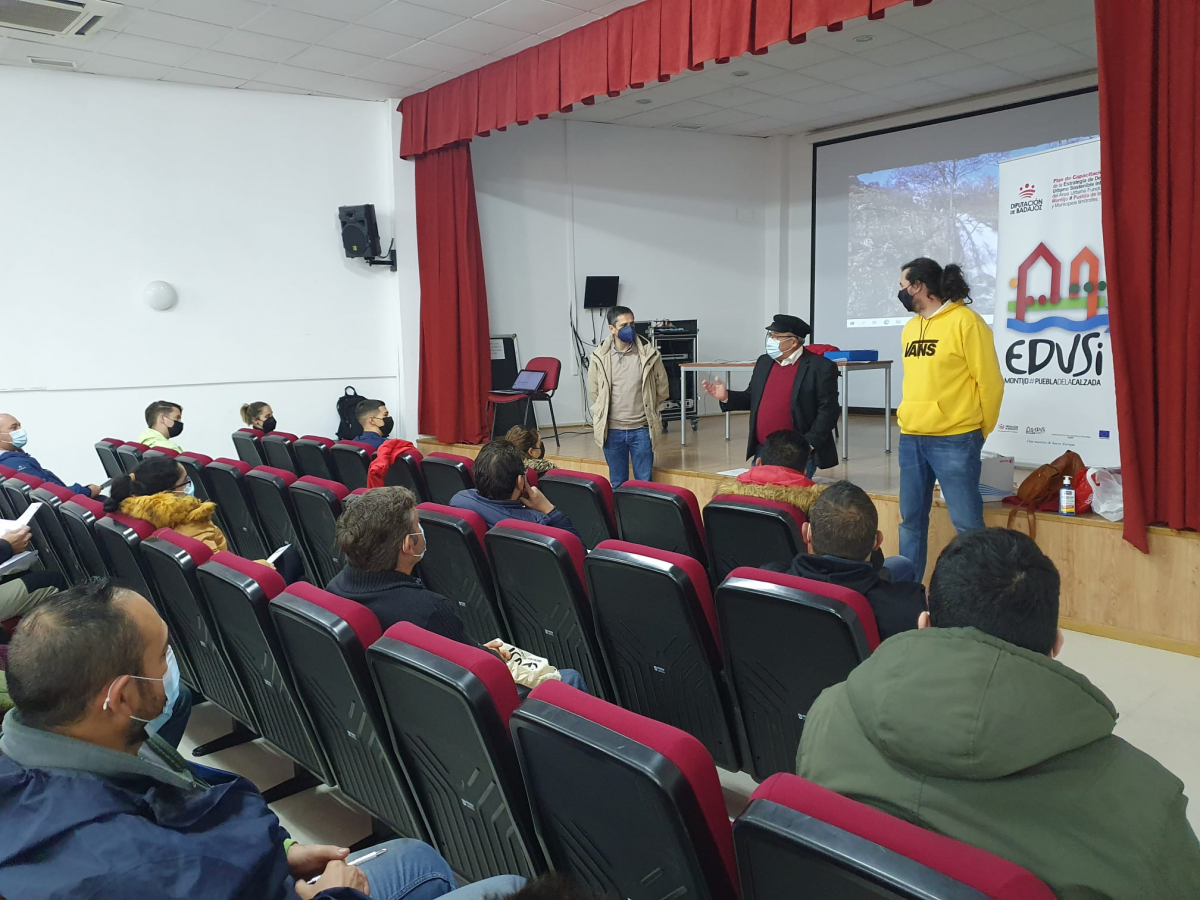 Inaugurado en Torremayor el curso de ‘Poda e injerto de frutales’ impulsado por la Diputación de Badajoz