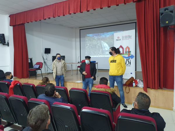 Imagen: Inaugurado en Torremayor el curso de ‘Poda e injerto de frutales’ impulsado por la Diputación de Bad...