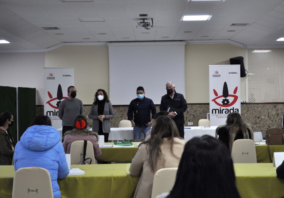 Se inicia en Jerez de los Caballeros la acción formativa de ‘Operaciones básicas de cocina y cocina autóctona creativa’