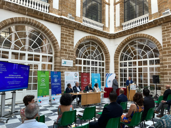Imagen: El proyecto RED URBANSOL recibe el premio a la mejor actuación en materia de eficiencia energética y...