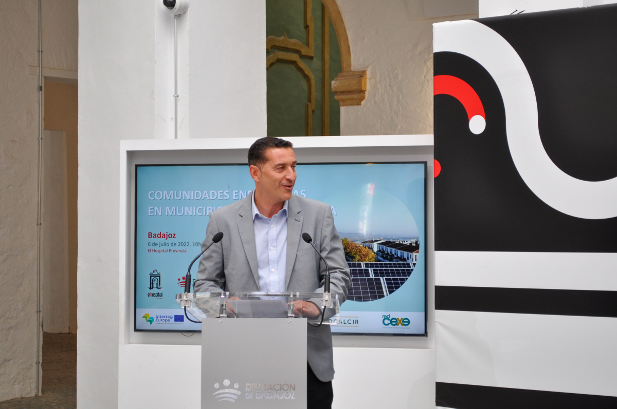 El Hospital ha acogido una jornada explicativa sobre Comunidades Energéticas en municipios de Extremadura