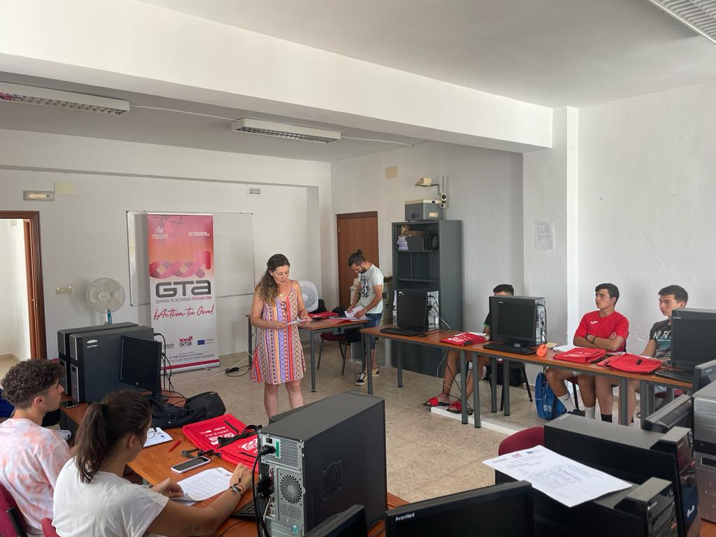 Finaliza en Zahínos la acción formativa de ‘‘Socorrismo en Instalaciones Acuáticas”