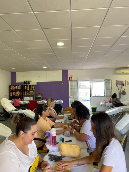 Imagen: Inaugurada en Usagre la acción formativa de “Servicios Auxiliares de Estética’’