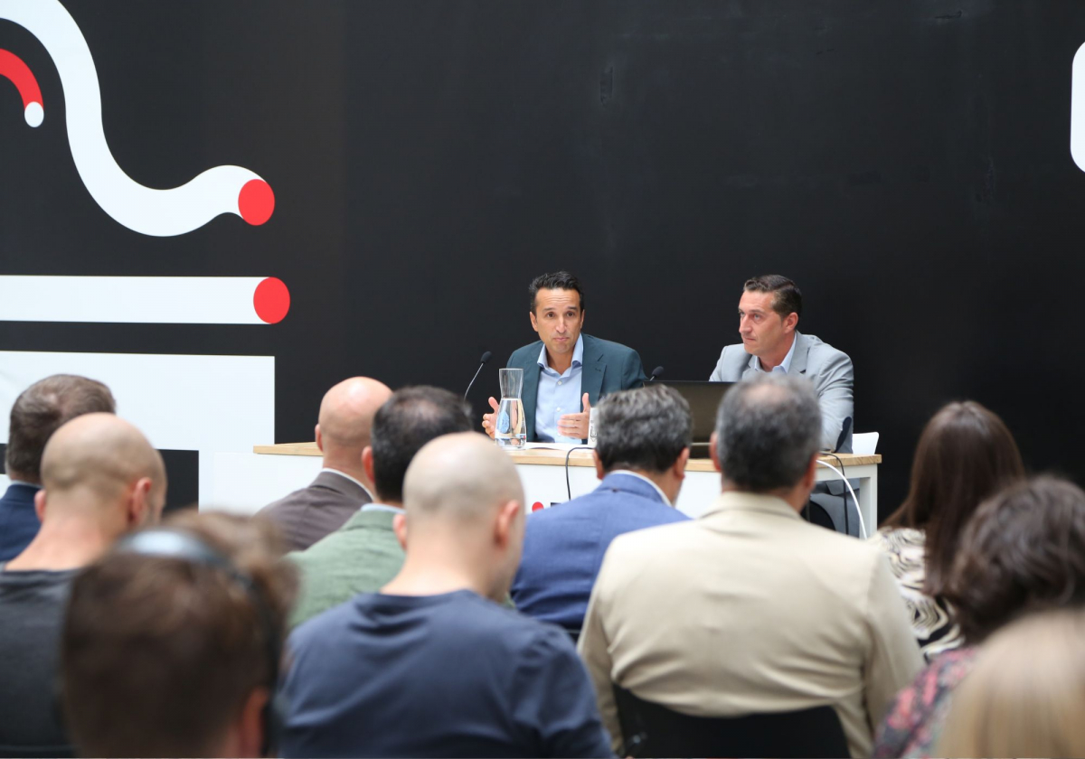 Jornada sobre ‘’Transición Energética en Extremadura: Transporte y Edificación’’ en El Hospital