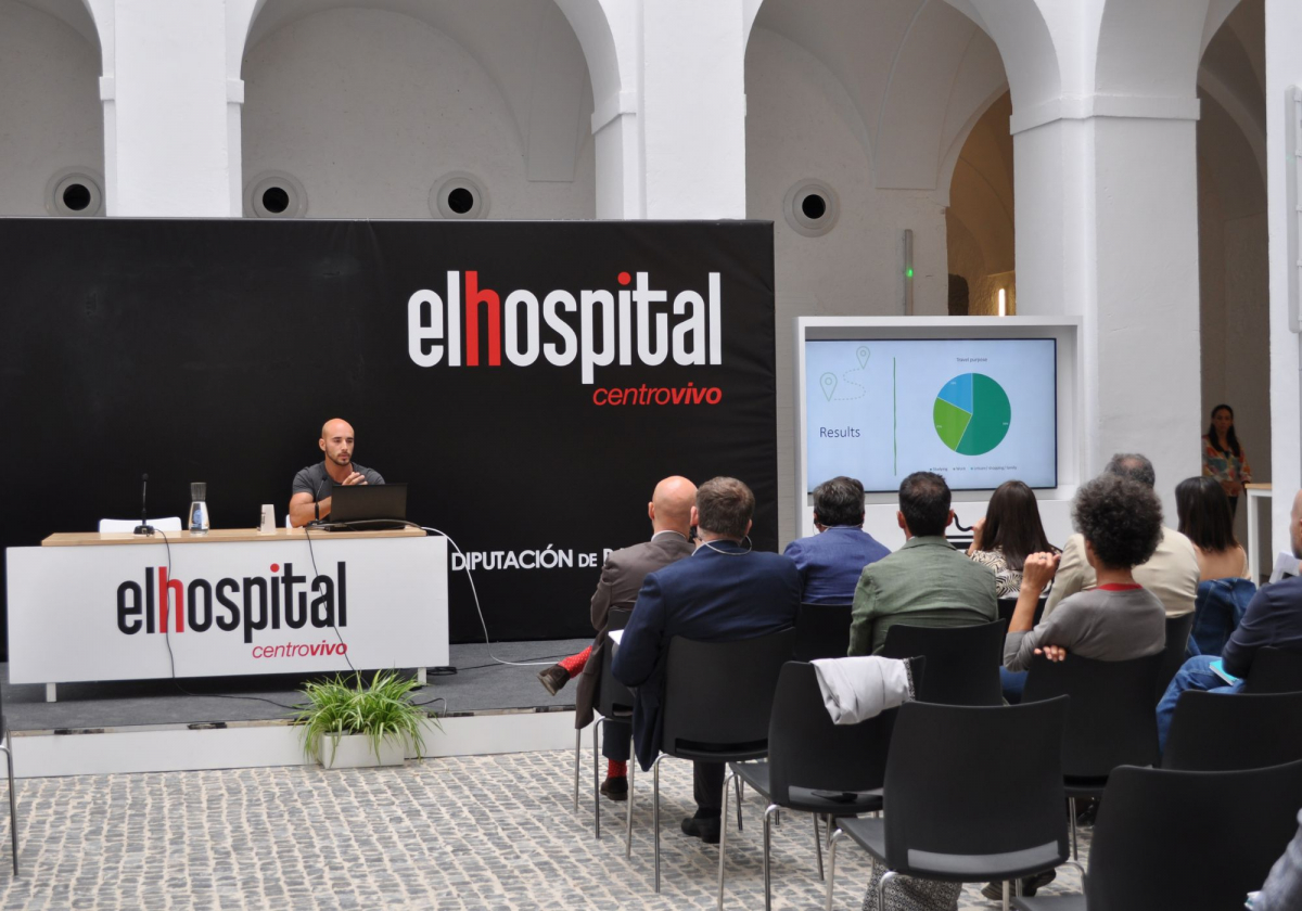 Jornada sobre ‘’Transición Energética en Extremadura: Transporte y Edificación’’ en El Hospital