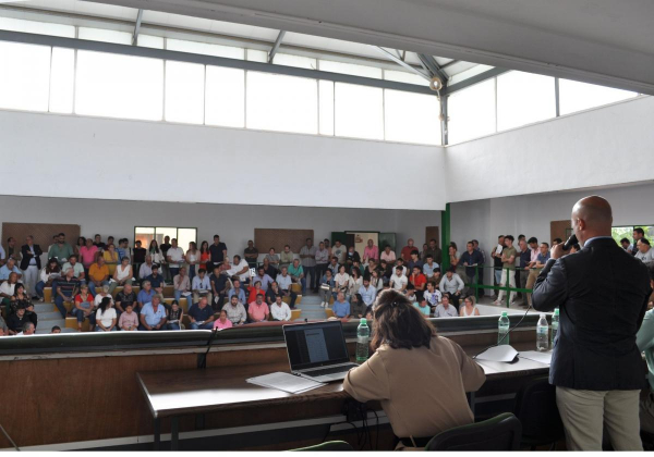 Imagen: La Diputación de Badajoz ha subastado 42 cabezas de ganado en la Feria Internacional Ganadera de Zaf...