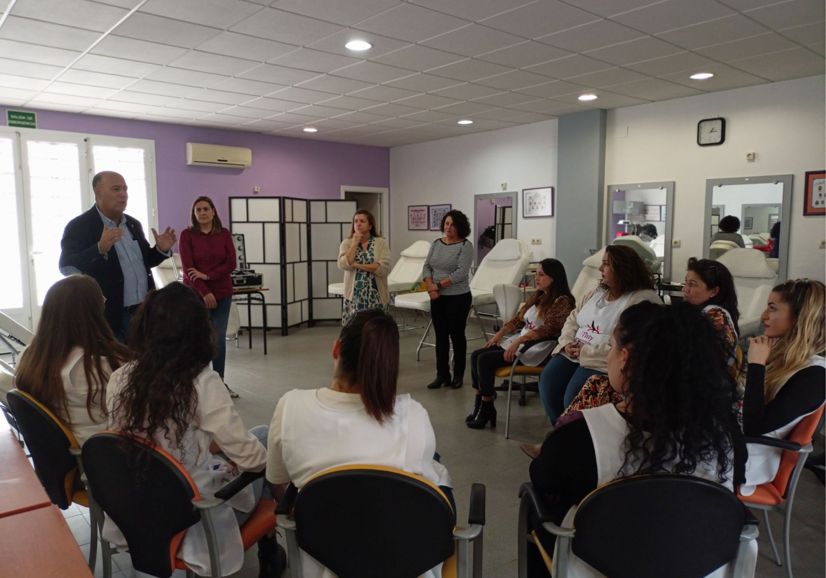 Clausura de la acción formativa de “Servicios Auxiliares de Estética’’ en Usagre