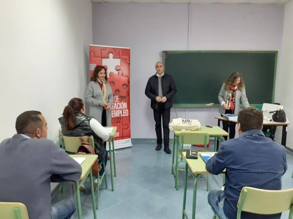 Imagen: Inaugurada en Zafra la acción formativa de ‘‘Energía Solar Fotovoltaica Aislada y Bombeo Solar"