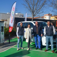 Imagen: La Diputación de Badajoz incorpora dos nuevas furgonetas 100% eléctricas a su flota de vehículos dir...