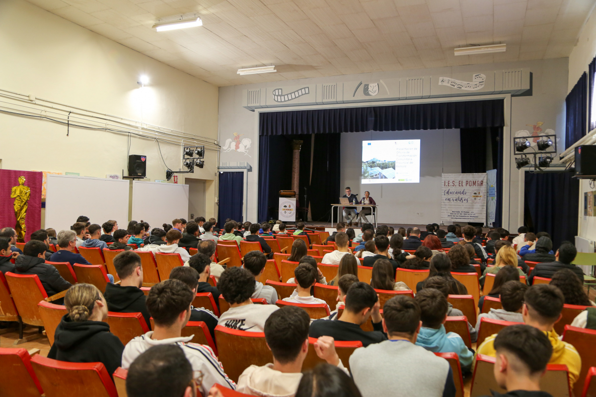 Más de doscientas personas acuden a las jornadas sobre energía y cambio climático impulsadas por la Diputación de Badajoz en ocho municipios de la provincia