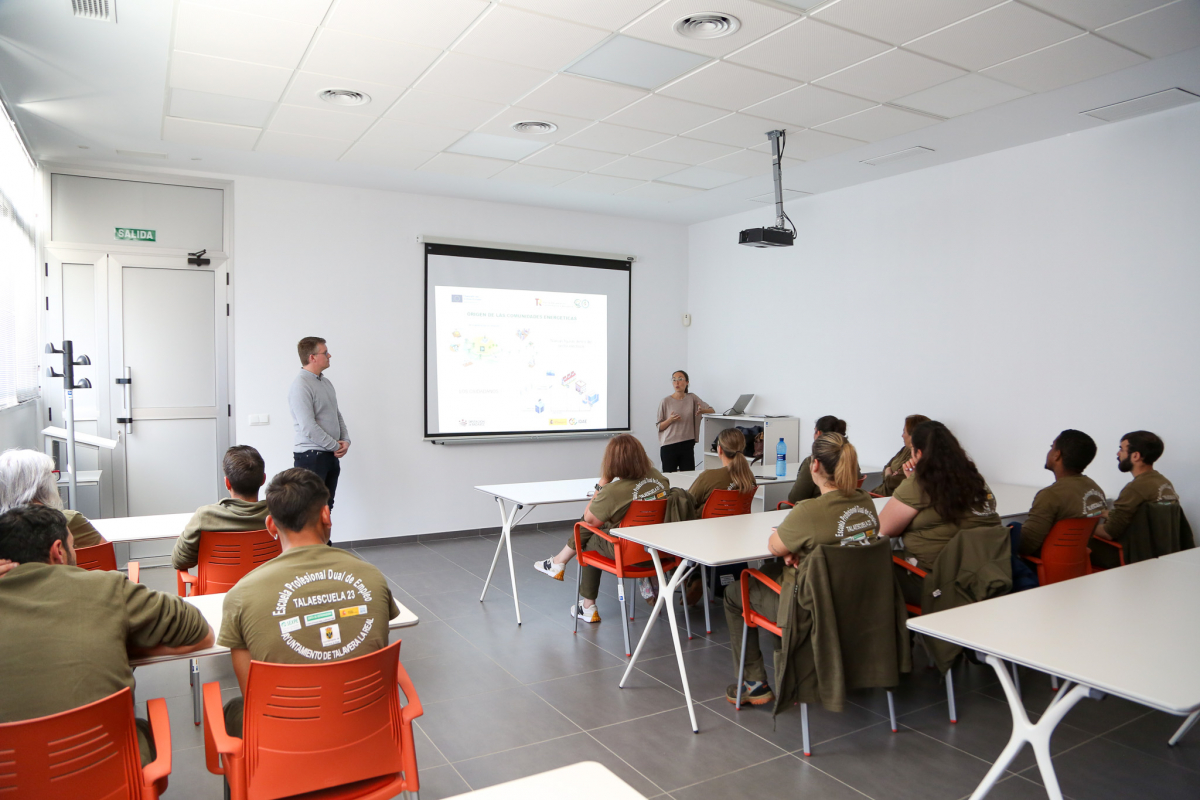 Más de doscientas personas acuden a las jornadas sobre energía y cambio climático impulsadas por la Diputación de Badajoz en ocho municipios de la provincia