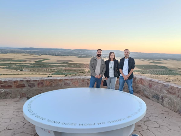 Imagen: Magacela inaugura un Mirador Celeste para impulsar el astroturismo y la protección del cielo nocturn...